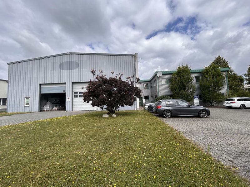 Objektansicht Hallen- und Bürogebäude